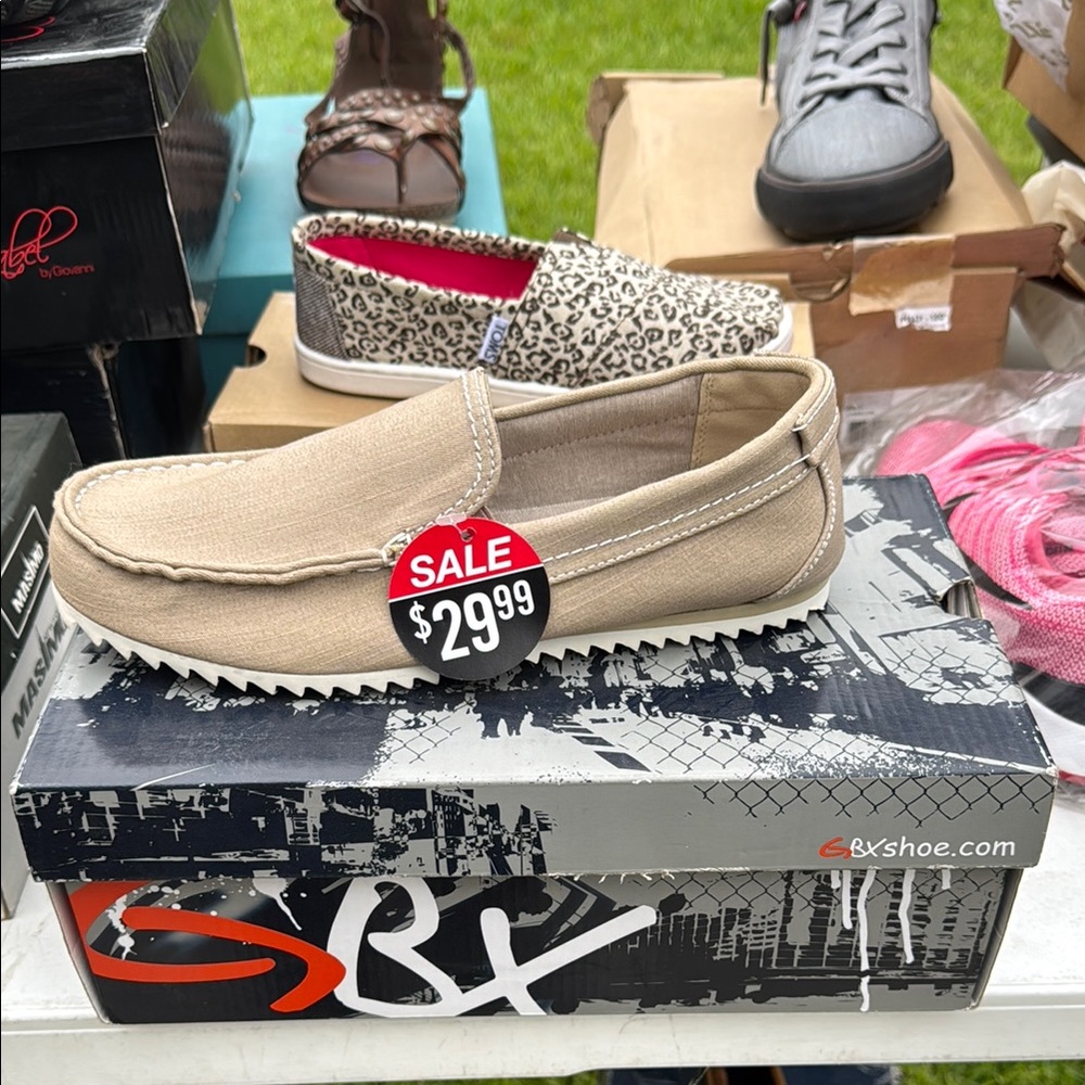 GBX Tan Sneakers Versatile Comfort